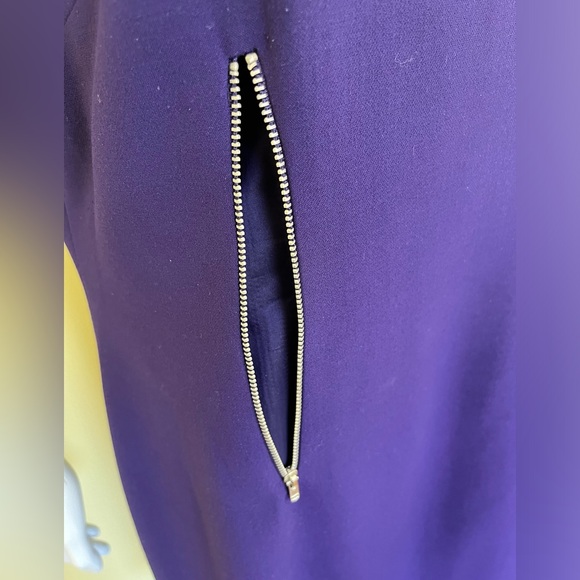 Tahari Purple Dress With Metal Zipper Accents Round Neck Half Sleeves Size 14 - Picture 6 of 15